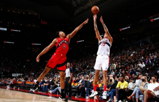 比尔23分西卡缺阵 哈雷尔22+9 奇才98-83擒猛龙迎首胜 比尔23分西卡缺阵 哈雷尔22+9 奇才98-83擒猛龙迎首胜