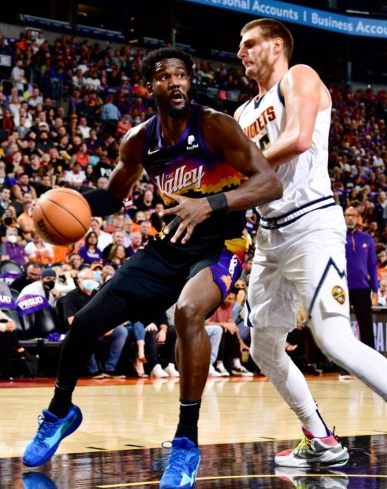 约基奇27+13布克迷失15中3 保罗两双太阳98-110负掘金 约基奇27+13布克迷失15中3 保罗两双太阳98-110负掘金