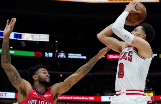 拉文德罗赞联手轰58分 球哥三双 公牛128-112轻取鹈鹕 拉文德罗赞联手轰58分 球哥三双 公牛128-112轻取鹈鹕