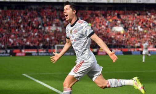 德甲-拜仁前瞻:迎战霍村欲延续超强火力 纳帅隔空指挥 德甲-拜仁前瞻:迎战霍村欲延续超强火力 纳帅隔空指挥