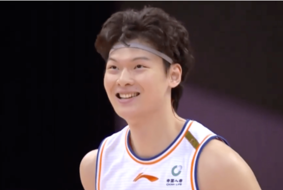 上海117-93大胜福建送其三连败 王哲林战旧主三节砍31+14 上海117-93大胜福建送其三连败 王哲林战旧主三节砍31+14