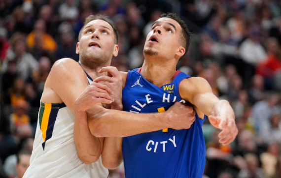 掘金110-122负爵士2连败 约基奇24+6+6伤退米切尔22分 掘金110-122负爵士2连败 约基奇24+6+6伤退米切尔22分