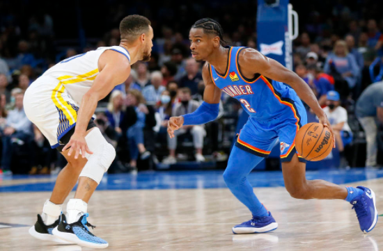 31日NBA前瞻:雄鹿欲赛季横扫马刺 勇士盼借雷霆重返正轨 31日NBA前瞻:雄鹿欲赛季横扫马刺 勇士盼借雷霆重返正轨