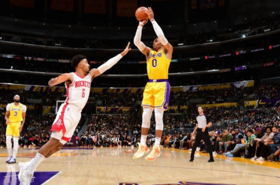 詹姆斯30+10浓眉27分 小波特绝杀未果湖人119-117险胜火箭 詹姆斯30+10浓眉27分 小波特绝杀未果湖人119-117险胜火箭