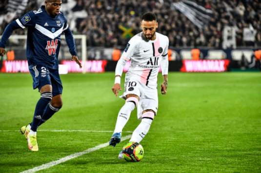 法甲-巴黎3-2险胜波尔多 内马尔2球姆巴佩1射2传 法甲-巴黎3-2险胜波尔多 内马尔2球姆巴佩1射2传