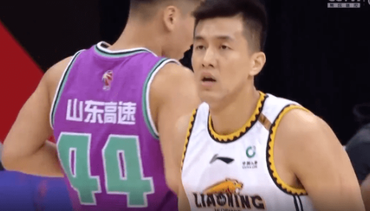 郭艾伦26+5陶汉林空砍22+10 辽宁114-97双杀山东豪取7连胜 郭艾伦26+5陶汉林空砍22+10 辽宁114-97双杀山东豪取7连胜