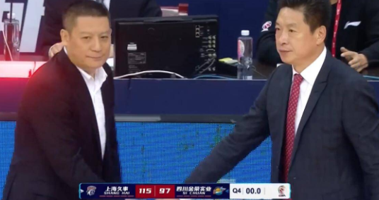 富兰克林砍三双王哲林21+13 上海115-97大胜四川迎七连胜 富兰克林砍三双王哲林21+13 上海115-97大胜四川迎七连胜