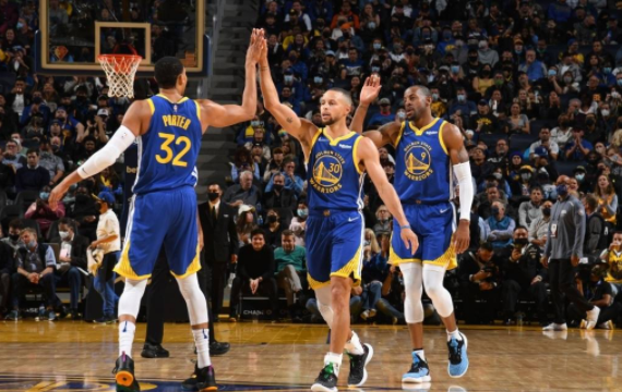 勇士123-110擒森林狼 库里25分爱德华兹48分 追梦伤退 勇士123-110擒森林狼 库里25分爱德华兹48分 追梦伤退