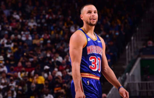 13日NBA纪录:库里三分总数超雷阿伦 哈登终结低分尴尬 13日NBA纪录:库里三分总数超雷阿伦 哈登终结低分尴尬