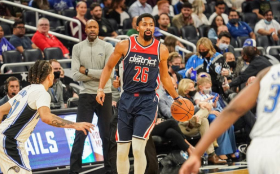 奇才104-92轻取魔术收获四连胜 丁威迪23+11+6比尔缺阵 奇才104-92轻取魔术收获四连胜 丁威迪23+11+6比尔缺阵