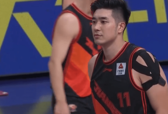 林庭谦32+8+8吴冠希空砍22+15 天津97-77胜江苏终结5连败 林庭谦32+8+8吴冠希空砍22+15 天津97-77胜江苏终结5连败