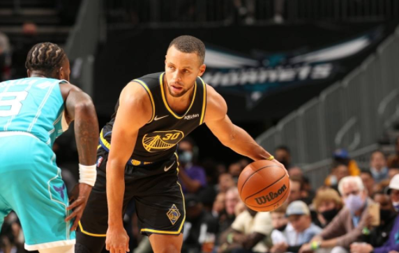 库里24+10三球21分 勇士102-106客场不敌黄蜂终结7连胜 库里24+10三球21分 勇士102-106客场不敌黄蜂终结7连胜