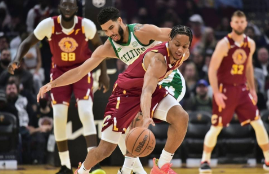 塔图姆23+8老金童空砍28分 绿军98-92终止骑士2连胜 塔图姆23+8老金童空砍28分 绿军98-92终止骑士2连胜