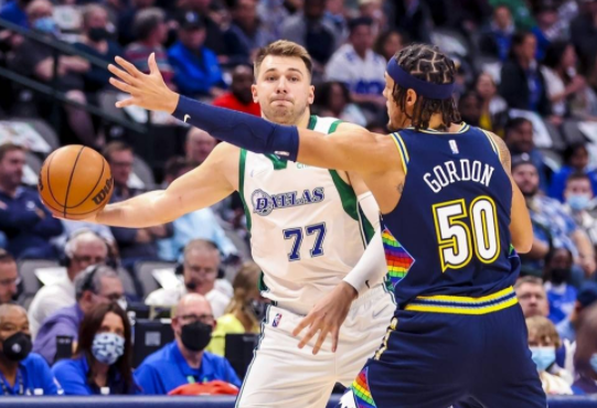 东契奇23+11+8约基奇35+16 独行侠主场111-101复仇掘金 东契奇23+11+8约基奇35+16 独行侠主场111-101复仇掘金