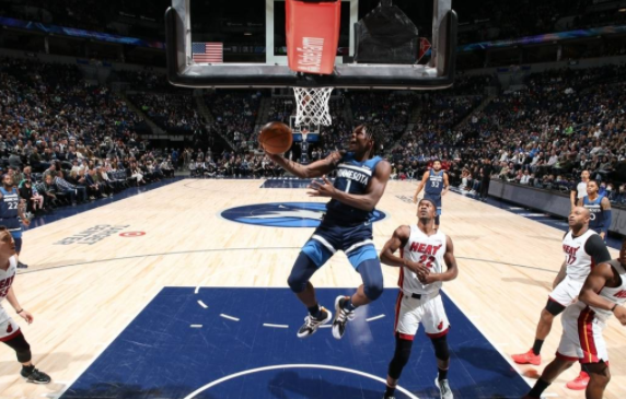 森林狼113-101轻取热火拿下五连胜 爱德华兹砍33+14领4人上双 森林狼113-101轻取热火拿下五连胜 爱德华兹砍33+14领4人上双