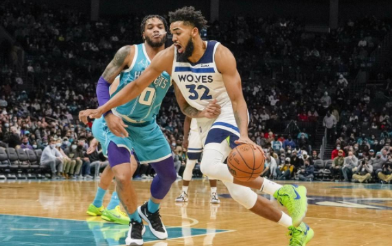 黄蜂133-115终结森林狼5连胜 唐斯25分三球10+13 黄蜂133-115终结森林狼5连胜 唐斯25分三球10+13