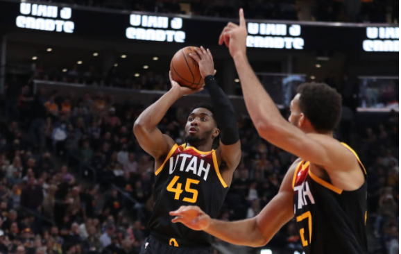 爵士127-105复仇大胜鹈鹕 米切尔21+7+7瓦兰摘两双 爵士127-105复仇大胜鹈鹕 米切尔21+7+7瓦兰摘两双