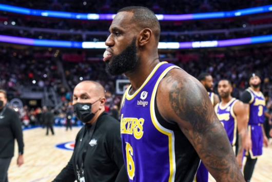 29日NBA前瞻:快船盼借主场复仇勇士 湖人欲赛季横扫活塞 29日NBA前瞻:快船盼借主场复仇勇士 湖人欲赛季横扫活塞