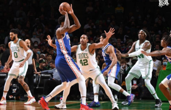 塔图姆26+16恩比德两双 尼昂失绝杀绿军88-87擒76人 塔图姆26+16恩比德两双 尼昂失绝杀绿军88-87擒76人