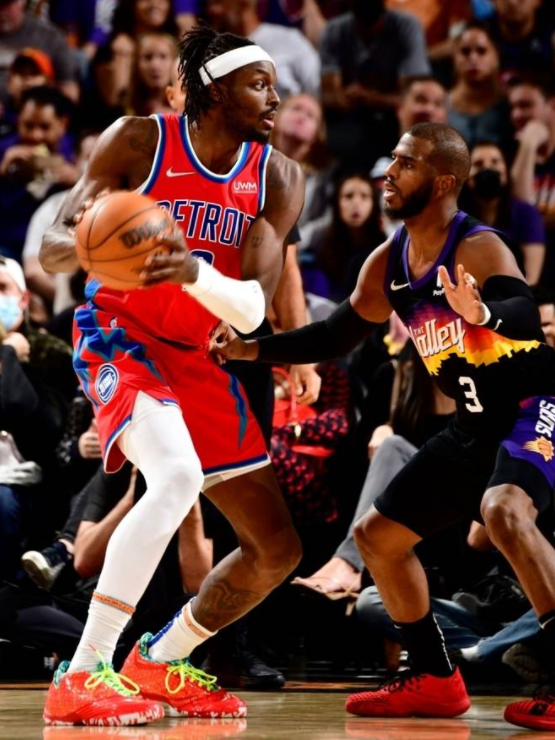 保罗12+12格兰特34分 太阳114-103胜活塞迎队史最长18连胜 保罗12+12格兰特34分 太阳114-103胜活塞迎队史最长18连胜