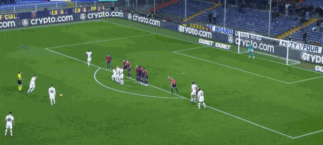 伊布刁钻任意球破门 伊布刁钻任意球破门