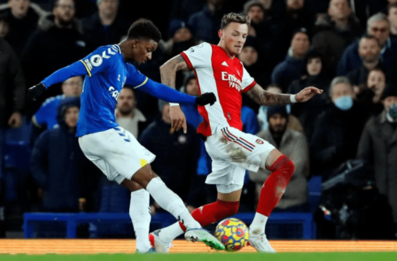 英超-阿森纳1-2埃弗顿跌至第七 厄德高破门难救主 英超-阿森纳1-2埃弗顿跌至第七 厄德高破门难救主