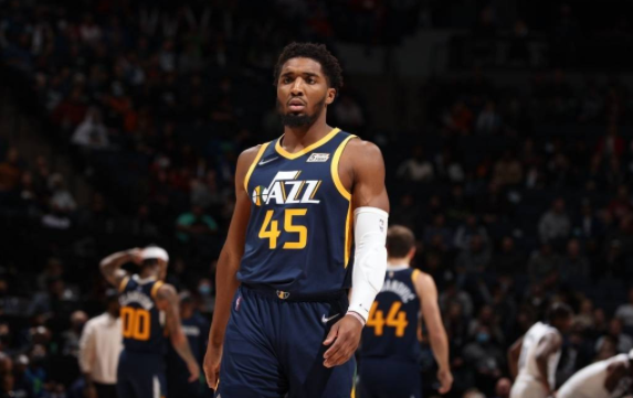 爵士136-104大胜森林狼迎五连胜 米切尔36+5唐斯22分 爵士136-104大胜森林狼迎五连胜 米切尔36+5唐斯22分