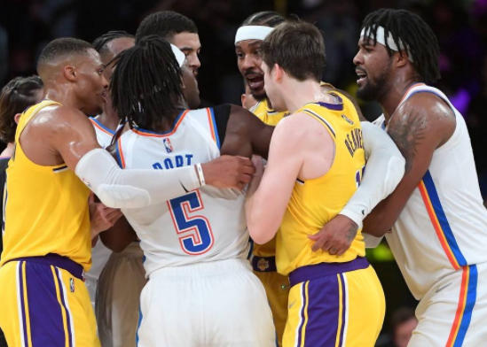 11日NBA前瞻:湖人三巨头欲复仇雷霆 篮网盼借老鹰反弹 11日NBA前瞻:湖人三巨头欲复仇雷霆 篮网盼借老鹰反弹