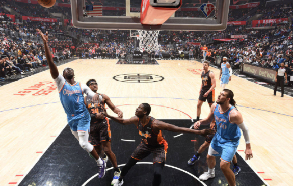 快船106-1042险胜魔术 雷吉准绝杀肯纳德7三分 乔治缺阵 快船106-1042险胜魔术 雷吉准绝杀肯纳德7三分 乔治缺阵