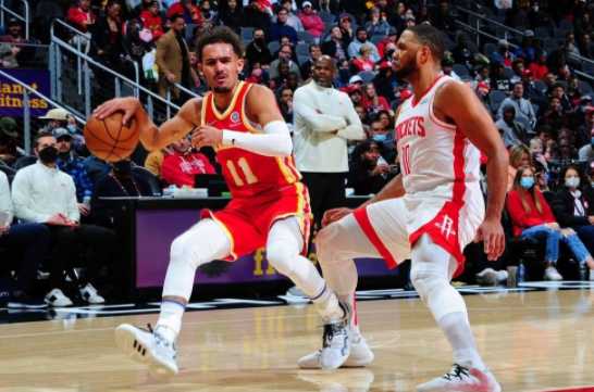 戈登32分吹杨空砍41+9 火箭19分大翻盘132-126力克老鹰 戈登32分吹杨空砍41+9 火箭19分大翻盘132-126力克老鹰