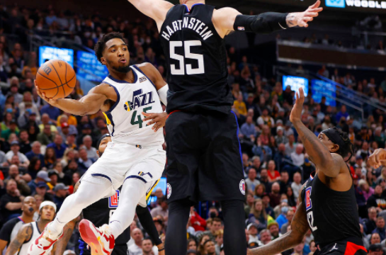 米切尔27分戈贝尔20+17 爵士主场124-103擒快船迎8连胜 米切尔27分戈贝尔20+17 爵士主场124-103擒快船迎8连胜