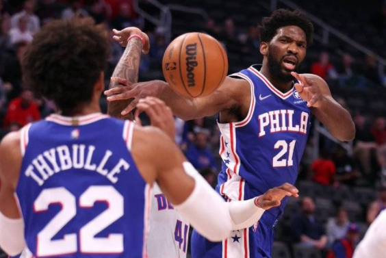 17日NBA前瞻:残阵篮网力争再擒76人 保罗率太阳静候比尔 17日NBA前瞻:残阵篮网力争再擒76人 保罗率太阳静候比尔