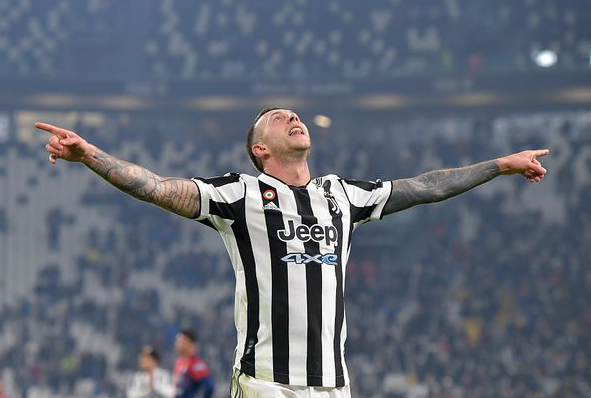 意甲-尤文图斯2-0卡利亚里 贝尔纳代斯基传射基恩建功 意甲-尤文图斯2-0卡利亚里 贝尔纳代斯基传射基恩建功