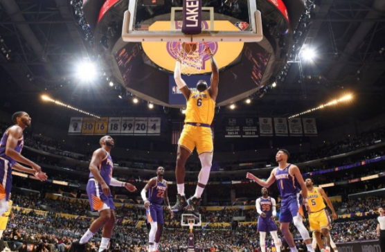 布克24+9+7詹皇空砍34分 甜瓜被驱逐湖人90-108负太阳 布克24+9+7詹皇空砍34分 甜瓜被驱逐湖人90-108负太阳