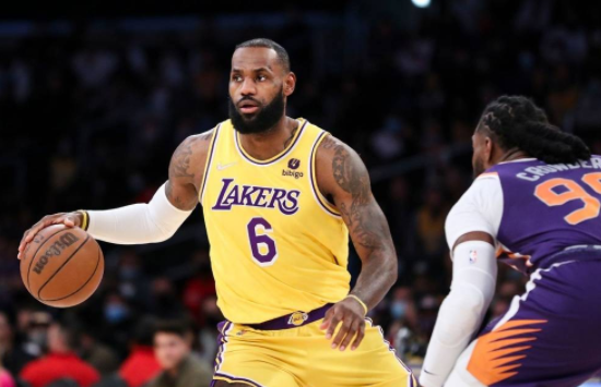 22日NBA纪录:詹皇出场数超摩西马龙 利拉德生涯首次被逐 22日NBA纪录:詹皇出场数超摩西马龙 利拉德生涯首次被逐