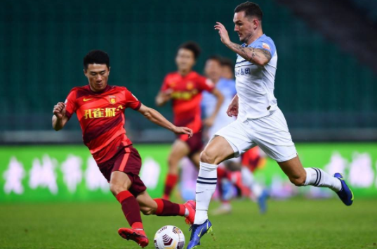 中超-河北队1-1闷平广州城 卡尔多纳40米神仙球吊射 中超-河北队1-1闷平广州城 卡尔多纳40米神仙球吊射