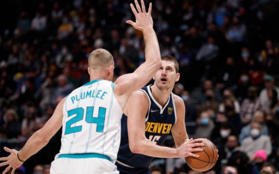 黄蜂115-107逆转掘金终结3连败 乌布雷23分约基奇29+21 黄蜂115-107逆转掘金终结3连败 乌布雷23分约基奇29+21