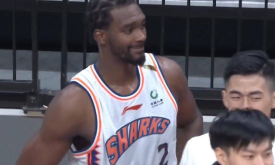 冯莱首秀砍23+15王哲林20分 上海逆境翻盘102-83大胜北控 冯莱首秀砍23+15王哲林20分 上海逆境翻盘102-83大胜北控