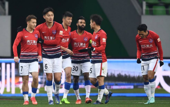 中超-重庆两江竞技1-0大连人8轮首胜 冯劲破门夺宝贵三分 中超-重庆两江竞技1-0大连人8轮首胜 冯劲破门夺宝贵三分