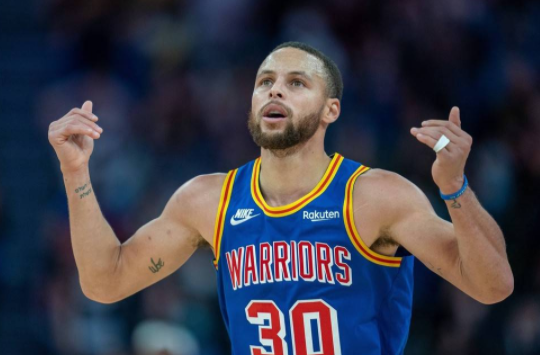 29日NBA纪录:库里+詹姆斯过里程碑 魔术新秀震撼联盟 29日NBA纪录:库里+詹姆斯过里程碑 魔术新秀震撼联盟