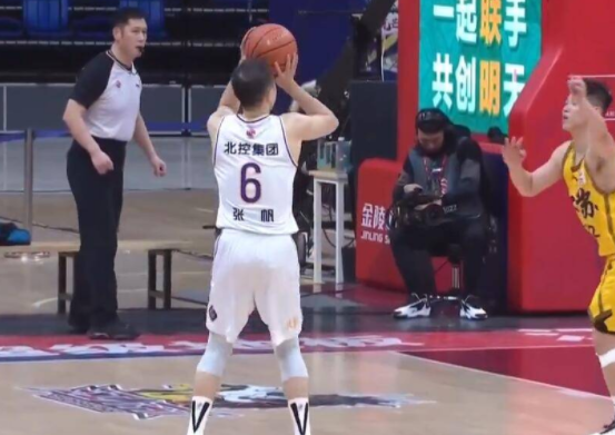 张帆18+7吴冠希16分 北控11人得分以91-74战胜江苏止3连败 张帆18+7吴冠希16分 北控11人得分以91-74战胜江苏止3连败