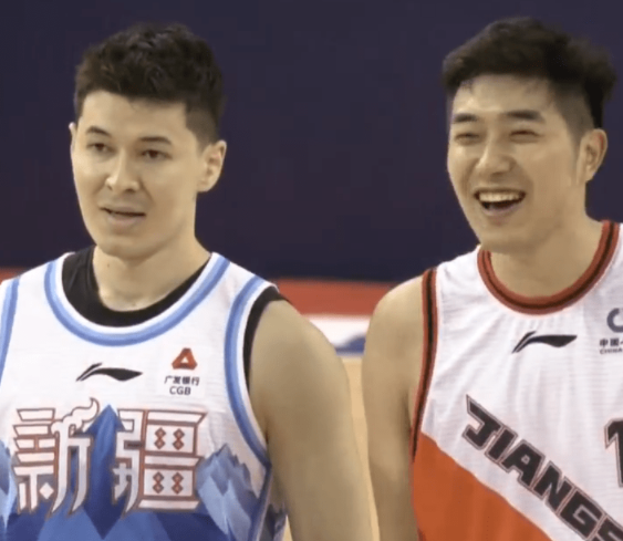 沙拉木复出拿11分齐麟22分 新疆125-97擒江苏止6连败 沙拉木复出拿11分齐麟22分 新疆125-97擒江苏止6连败