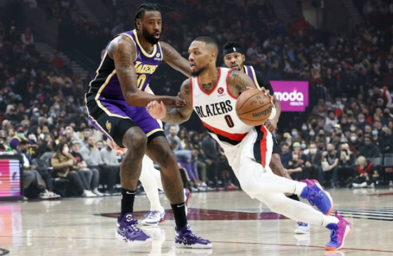 1日NBA前瞻:米切尔复出率队冲6连胜 詹皇威少围攻利拉德 1日NBA前瞻:米切尔复出率队冲6连胜 詹皇威少围攻利拉德