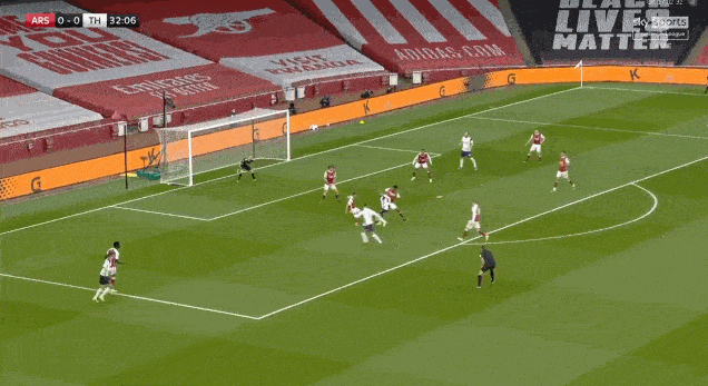 波尔蒂芒人妖星倒勾破门 波尔蒂芒人妖星倒勾破门