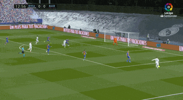 本泽马脚后跟射门破巴萨 本泽马脚后跟射门破巴萨