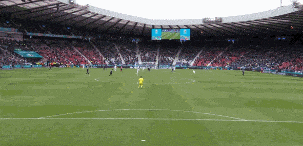 希克惊天吊射破门 希克惊天吊射破门