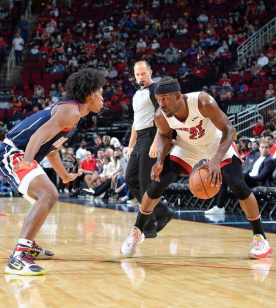 巴特勒37分泰特22分 热火客场120-110擒火箭喜迎5连胜 巴特勒37分泰特22分 热火客场120-110擒火箭喜迎5连胜