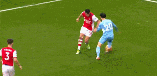 1641048247115697.gif 04.gif