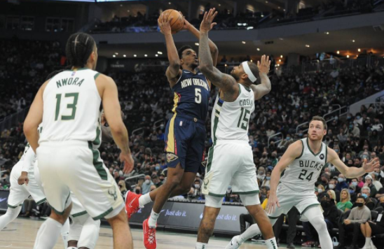 字母哥摘三双哈特砍14+11 鹈鹕7人上双113-136不敌雄鹿 字母哥摘三双哈特砍14+11 鹈鹕7人上双113-136不敌雄鹿