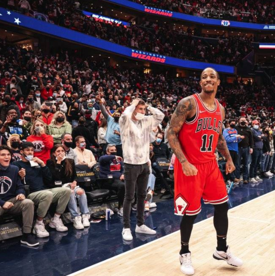 2日NBA纪录:德罗赞又绝杀前无古人 库里哈登刷新历史 2日NBA纪录:德罗赞又绝杀前无古人 库里哈登刷新历史